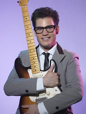 Tim Akkerman als Buddy Holly (foto Albert Verlinde Entertainment)